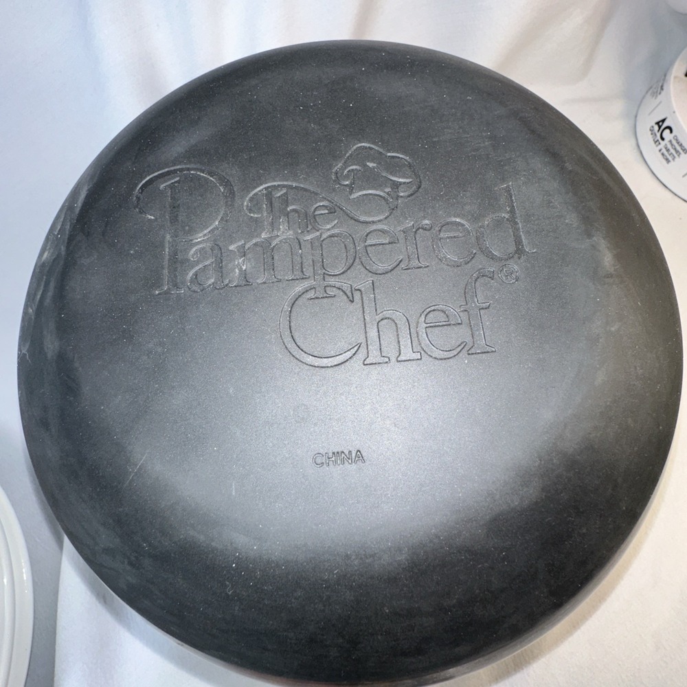 The Pampered Chef Stainless Steel 6L 24 Cup Mixing Bowl Non Slip Base Pour Spout - Picture 4 of 5